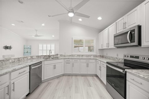 Casa en venta en Oxford, Florida, 3 dormitorios, 163.14 m2 № 2157142 - foto 10