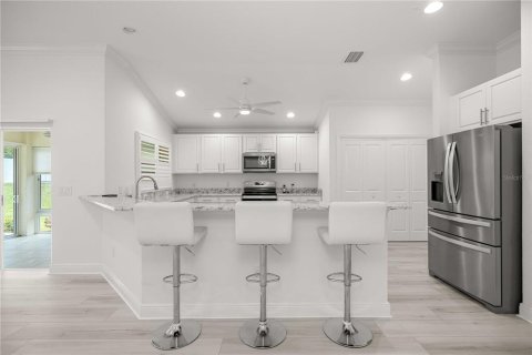 Casa en venta en Oxford, Florida, 3 dormitorios, 163.14 m2 № 2157142 - foto 8