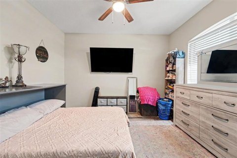 House in Grand Island, Florida 3 bedrooms, 189.71 sq.m. № 2312388 - photo 12