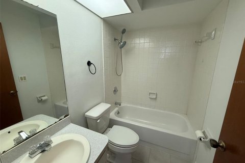 Condo in Port Charlotte, Florida, 2 bedrooms  № 2197077 - photo 13