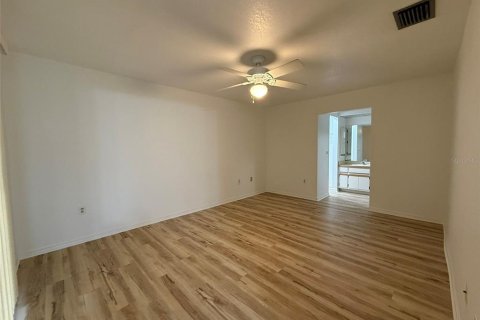 Condo in Port Charlotte, Florida, 2 bedrooms  № 2197077 - photo 7