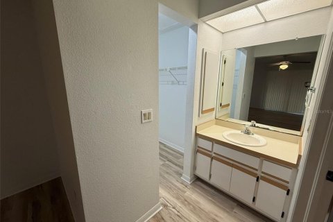 Condo in Port Charlotte, Florida, 2 bedrooms  № 2197077 - photo 10