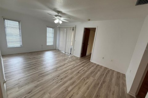 Condo in Port Charlotte, Florida, 2 bedrooms  № 2197077 - photo 5