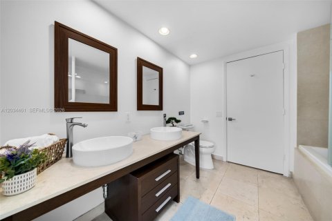Condominio en venta en Miami, Florida, 2 dormitorios, 88.54 m2 № 2253050 - foto 16