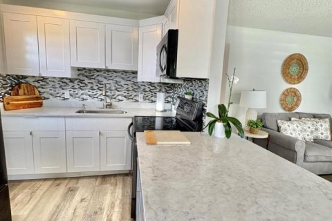 Condominio en venta en West Palm Beach, Florida, 2 dormitorios, 74.14 m2 № 2174347 - foto 9