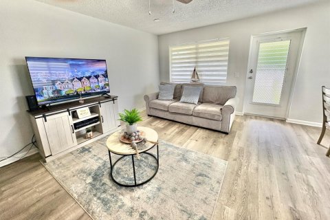 Condominio en venta en West Palm Beach, Florida, 2 dormitorios, 74.14 m2 № 2174347 - foto 2