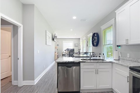 Casa en venta en Tampa, Florida, 3 dormitorios, 131.18 m2 № 1838314 - foto 28