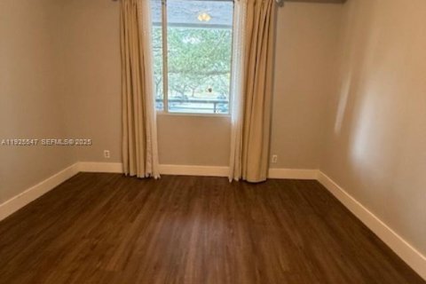 Condominio en venta en Coconut Creek, Florida, 2 dormitorios, 90.58 m2 № 1984126 - foto 11