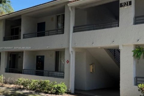 Condominio en venta en Coconut Creek, Florida, 2 dormitorios, 90.58 m2 № 1984126 - foto 2