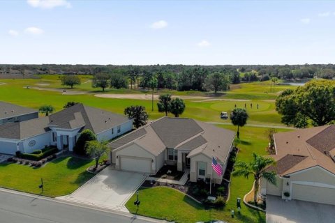 House in Summerfield, Florida 3 bedrooms, 224.17 sq.m. № 2396222