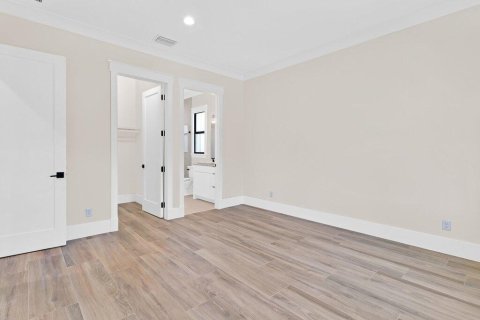 Купить виллу или дом в Виро-Бич, Флорида 14 комнат, 368.36м2, № 2190141 - фото 26