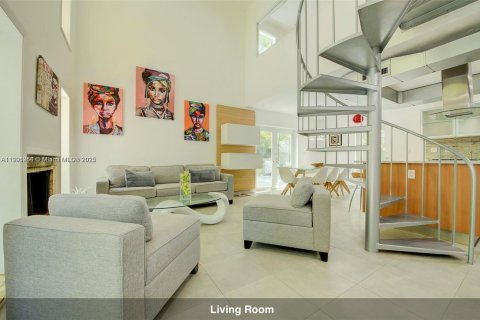 Townhouse in Miami, Florida 2 bedrooms, 123.56 sq.m. № 1953576 - photo 9