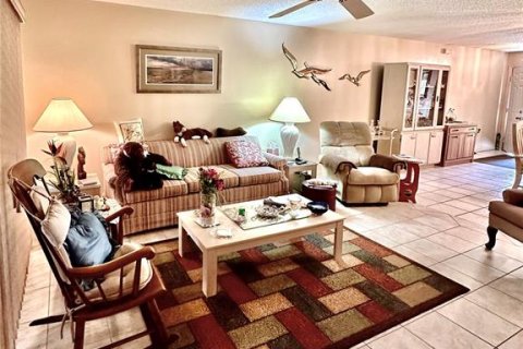 Copropriété à vendre à Sarasota, Floride: 2 chambres, 103.03 m2 № 2093194 - photo 15