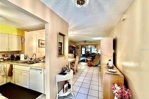 Copropriété à vendre à Sarasota, Floride: 2 chambres, 103.03 m2 № 2093194 - photo 5