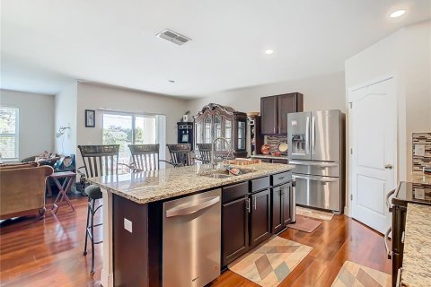 House in Winter Haven, Florida 4 bedrooms, 171.96 sq.m. № 1741026 - photo 8