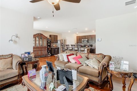 House in Winter Haven, Florida 4 bedrooms, 171.96 sq.m. № 1741026 - photo 6