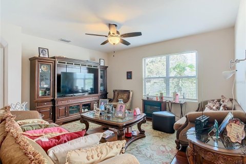 House in Winter Haven, Florida 4 bedrooms, 171.96 sq.m. № 1741026 - photo 4
