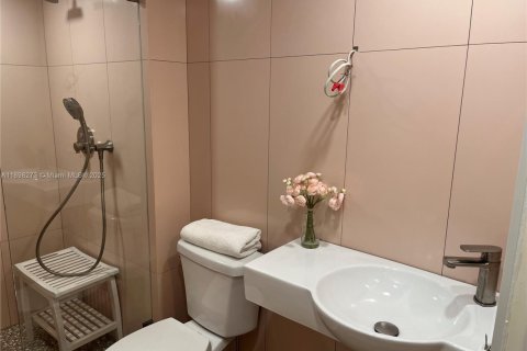 Снять в аренду кондоминиум в Помпано-Бич, Флорида 2 спальни, 97.55м2, № 1952942 - фото 14