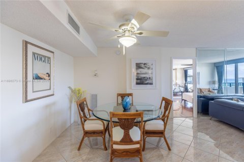 Снять в аренду кондоминиум в Помпано-Бич, Флорида 2 спальни, 97.55м2, № 1952942 - фото 7