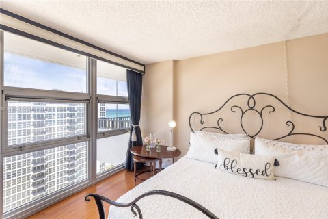 Снять в аренду кондоминиум в Помпано-Бич, Флорида 2 спальни, 97.55м2, № 1952942 - фото 11