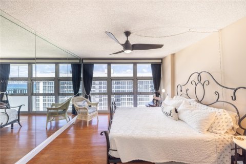 Снять в аренду кондоминиум в Помпано-Бич, Флорида 2 спальни, 97.55м2, № 1952942 - фото 12