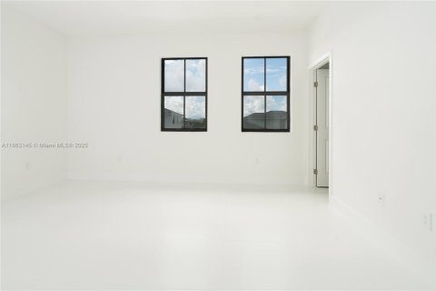 Купить виллу или дом в Майами, Флорида 5 спален, 255.57м2, № 1891462 - фото 16