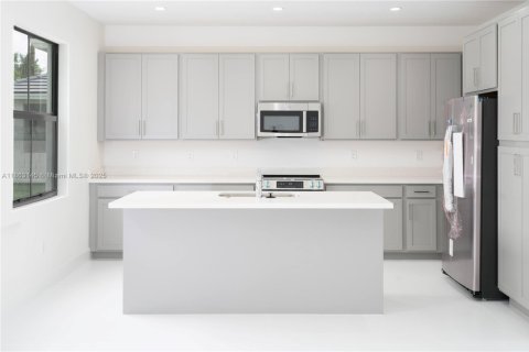 Купить виллу или дом в Майами, Флорида 5 спален, 255.57м2, № 1891462 - фото 6