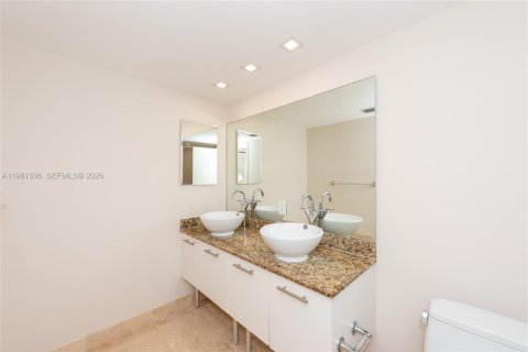 Copropriété à louer à Miami, Floride: 1 chambre, 91.69 m2 № 2053257 - photo 12