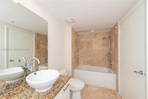 Copropriété à louer à Miami, Floride: 1 chambre, 91.69 m2 № 2053257 - photo 13
