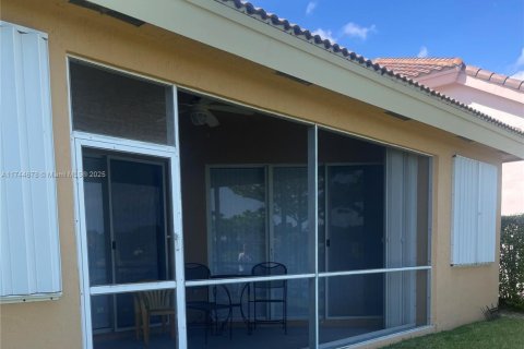 Casa en venta en Homestead, Florida, 4 dormitorios, 163.97 m2 № 1713099 - foto 24