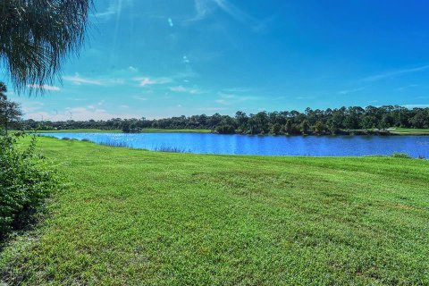 Copropriété à louer à Bradenton, Floride: 2 chambres, 104.14 m2 № 2437155 - photo 9