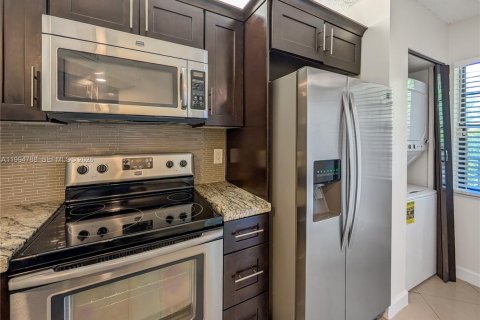 Купить кондоминиум в Плантация, Флорида 2 спальни, 88.26м2, № 2072920 - фото 4
