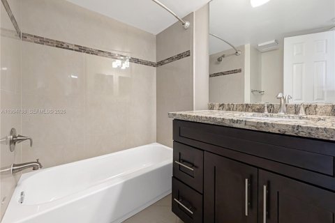 Купить кондоминиум в Плантация, Флорида 2 спальни, 88.26м2, № 2072920 - фото 18