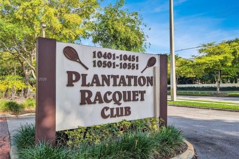 Condominio en Plantation, Florida, 2 dormitorios № 2072920