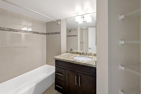 Купить кондоминиум в Плантация, Флорида 2 спальни, 88.26м2, № 2072920 - фото 19