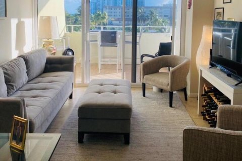 Condo in Pompano Beach, Florida, 1 bedroom  № 2191806 - photo 5