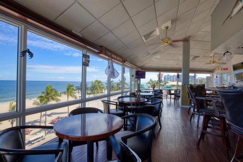 Condo in Pompano Beach, Florida, 1 bedroom  № 2191806 - photo 24