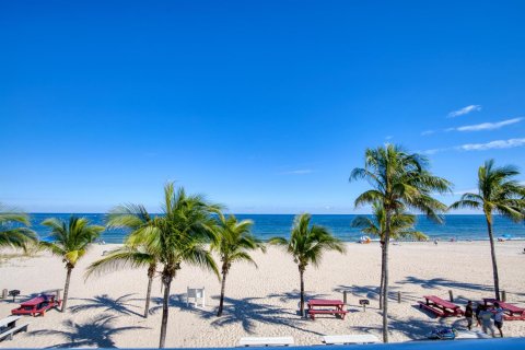 Condo in Pompano Beach, Florida, 1 bedroom  № 2191806