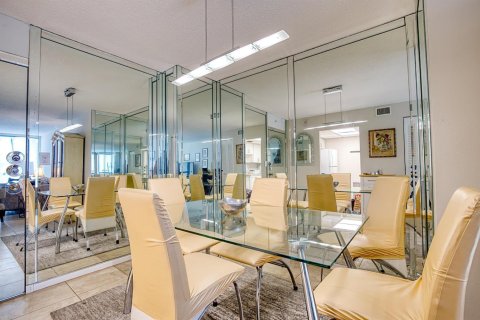 Condo in Pompano Beach, Florida, 1 bedroom  № 2191806 - photo 8