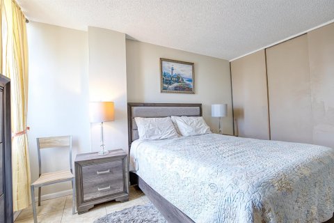 Condo in Pompano Beach, Florida, 1 bedroom  № 2191806 - photo 3