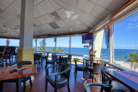 Condo in Pompano Beach, Florida, 1 bedroom  № 2191806 - photo 25