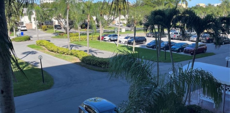 Condo à Pompano Beach, Floride, 3 chambres № 970628