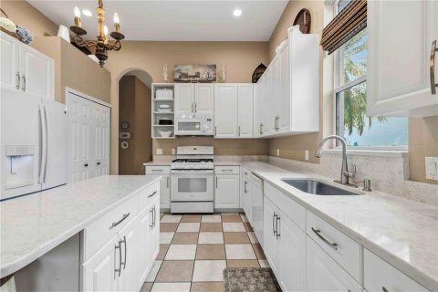 Villa ou maison à vendre à Bradenton, Floride: 3 chambres, 193.52 m2 № 2431070 - photo 9