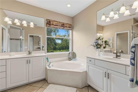 Villa ou maison à vendre à Bradenton, Floride: 3 chambres, 193.52 m2 № 2431070 - photo 18