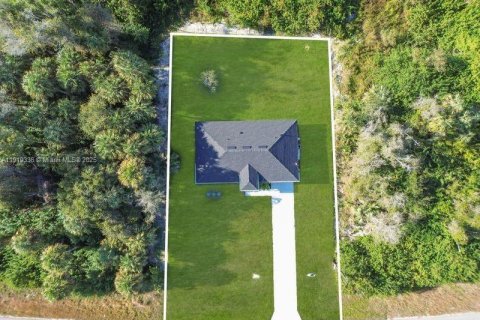 Casa en venta en Lehigh Acres, Florida, 3 dormitorios № 2018295 - foto 29