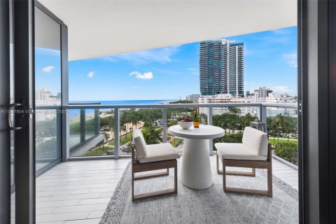 Condo in Miami Beach, Florida, 1 bedroom  № 2022961 - photo 28
