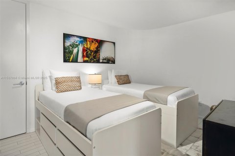 Condo in Miami Beach, Florida, 1 bedroom  № 2022961 - photo 25