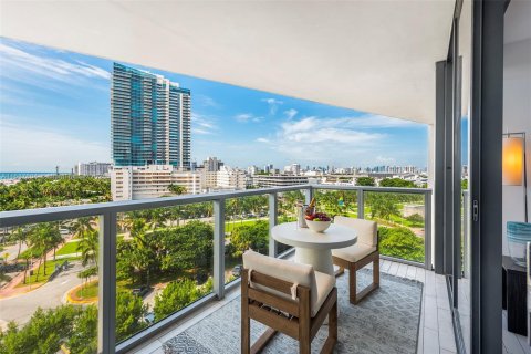 Condo in Miami Beach, Florida, 1 bedroom  № 2022961 - photo 29