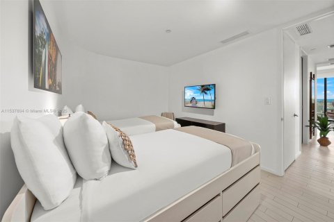 Condo in Miami Beach, Florida, 1 bedroom  № 2022961 - photo 5