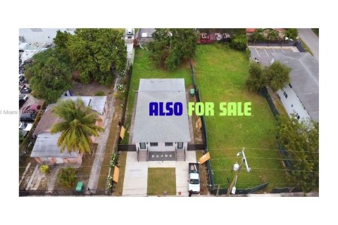 Propiedad comercial en venta en Miami, Florida, 149.76 m2 № 2061560 - foto 2
